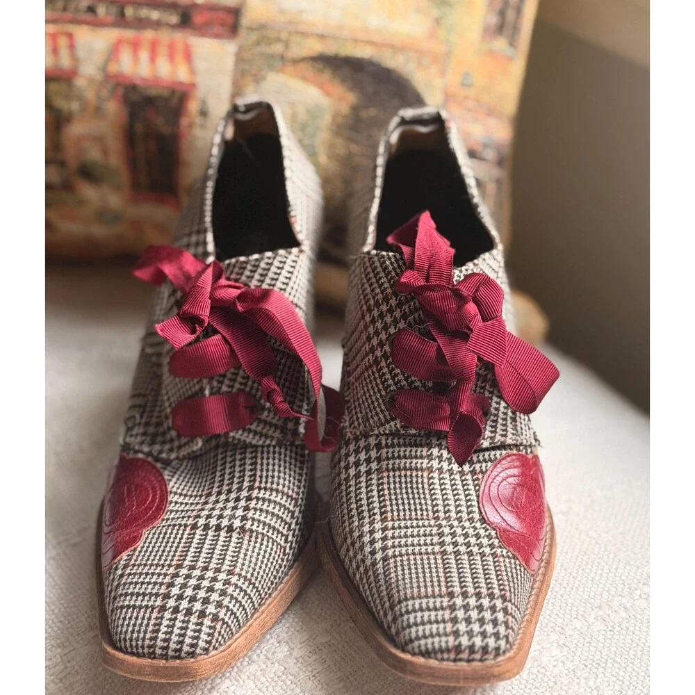 Vintage Plaid Heeled Oxfords | Leather Rose Appliqué Shoes, Portugal